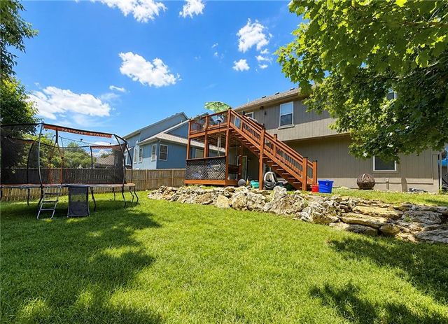 919 S 12th Street, Louisburg, KS 66053