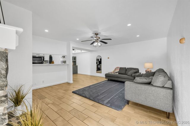 6356 S 80th East Avenue 25C, Tulsa, OK 74133