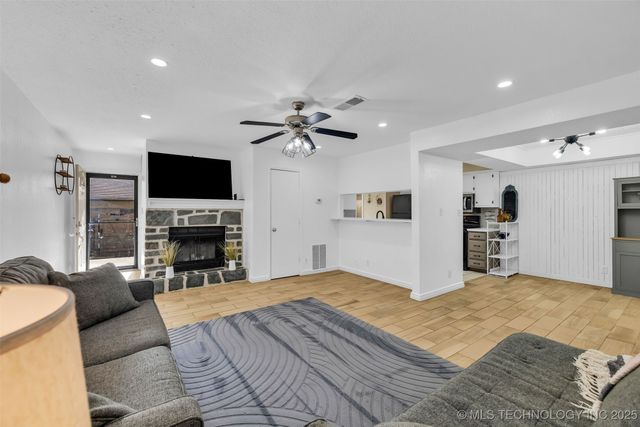 6356 S 80th East Avenue 25C, Tulsa, OK 74133