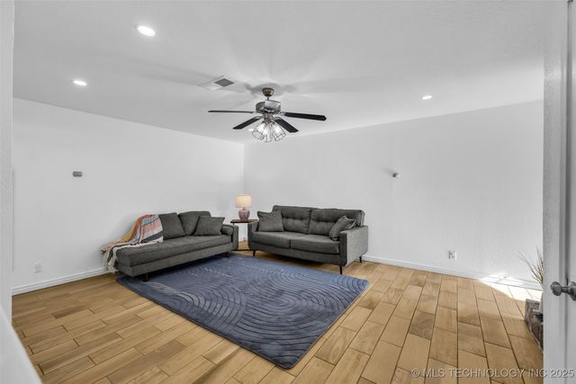 6356 S 80th East Avenue 25C, Tulsa, OK 74133