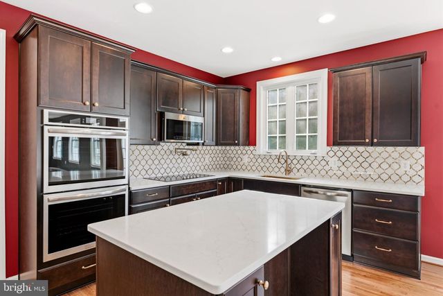 2114 JELLICO CT, Woodbridge, VA 22191
