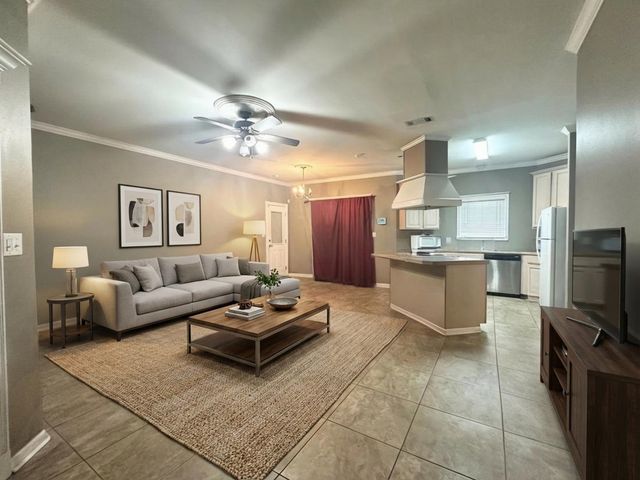 339 Monarch Dr, Houma, LA 70364