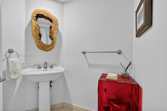 19333 Collins Ave 510, Sunny Isles Beach, FL 33160