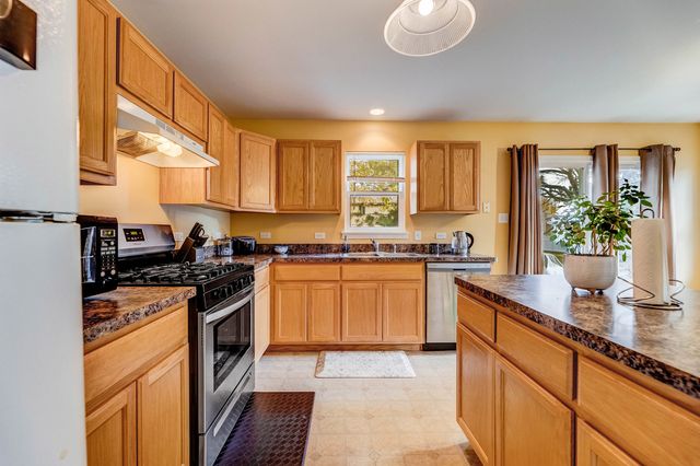 1114 Kylemore Court, Joliet, IL 60431