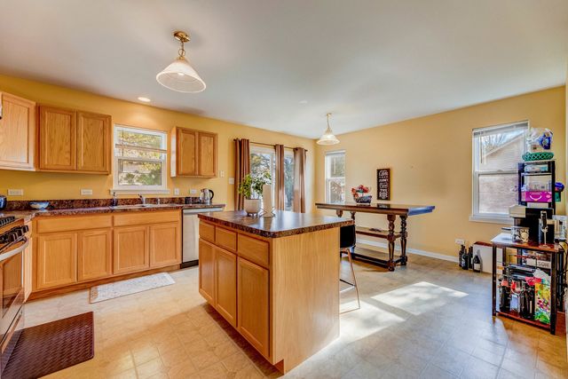 1114 Kylemore Court, Joliet, IL 60431