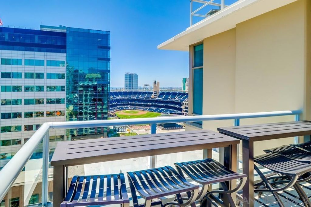 Image 17 of property listing at 427 9th Ave 409, San Diego, CA 92101