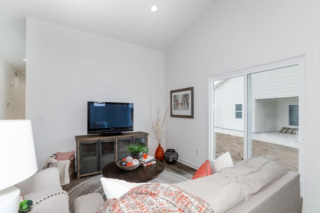 5358 N Pinecrest Ct, Bel Aire, KS 67220