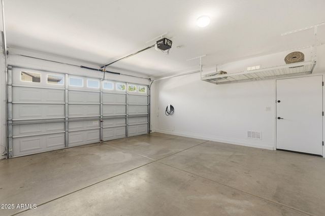 233 E GLACIER Drive, Chandler, AZ 85249