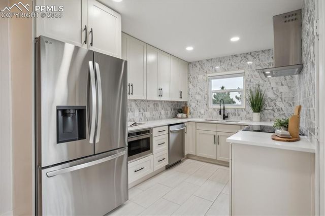 13910 Blue Jay Lane, Larkspur, CO 80118