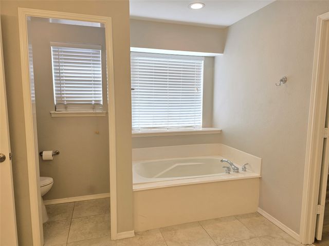 610 Manchester Drive, Mansfield, TX 76063