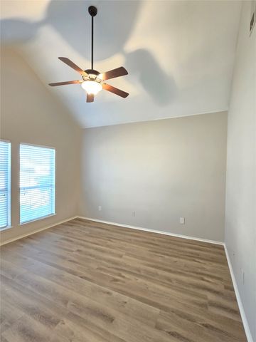 610 Manchester Drive, Mansfield, TX 76063