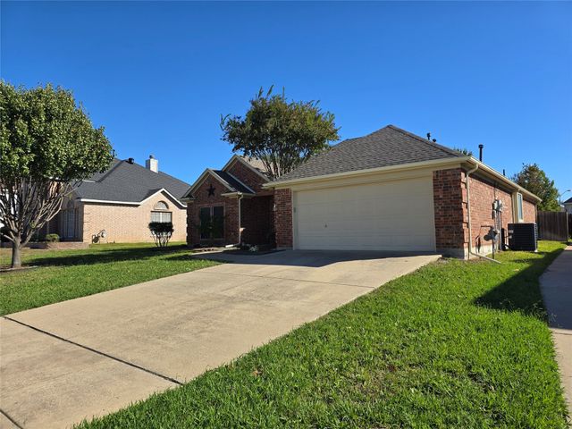 610 Manchester Drive, Mansfield, TX 76063
