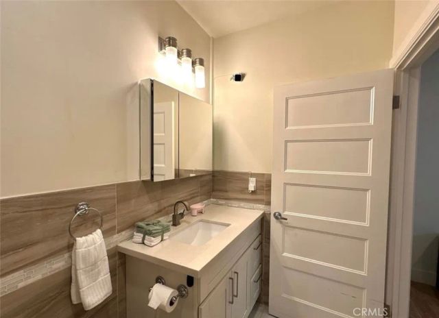 646 S Courson Drive, Anaheim, CA 92804