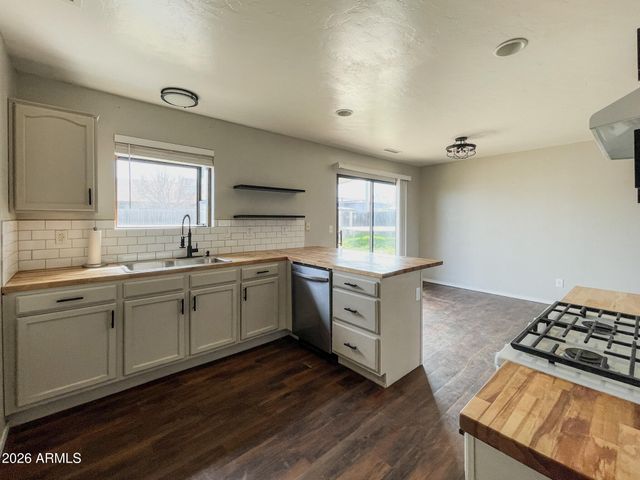 8613 E HOPI Drive, Prescott Valley, AZ 86314