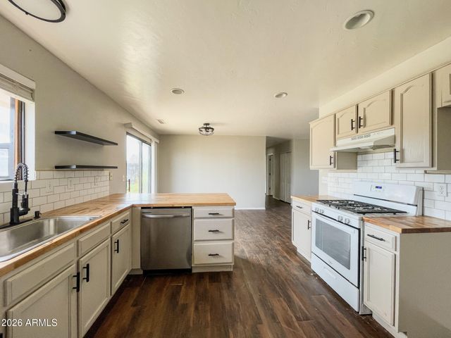 8613 E HOPI Drive, Prescott Valley, AZ 86314