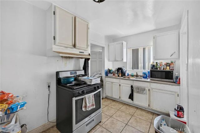 5419 S Harcourt, Los Angeles, CA 90043
