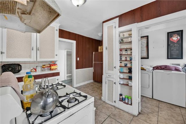 5419 S Harcourt, Los Angeles, CA 90043