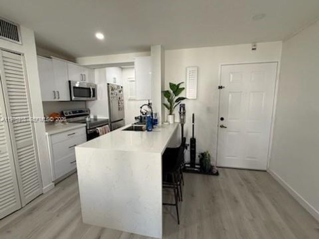 8607 SW 68th Ct 27, Pinecrest, FL 33156