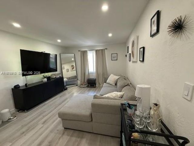 8607 SW 68th Ct 27, Pinecrest, FL 33156