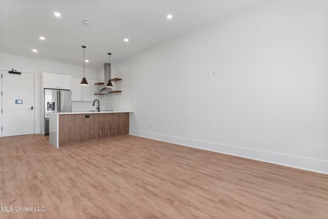 1515 Government Street, A302, Ocean Springs, MS 39564