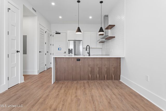 1515 Government Street, A302, Ocean Springs, MS 39564