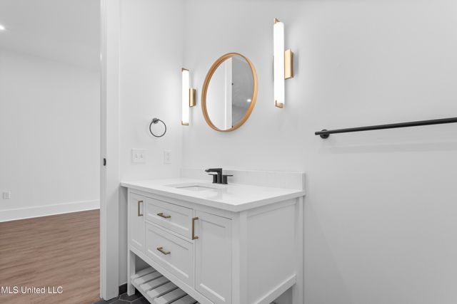 1515 Government Street, A302, Ocean Springs, MS 39564