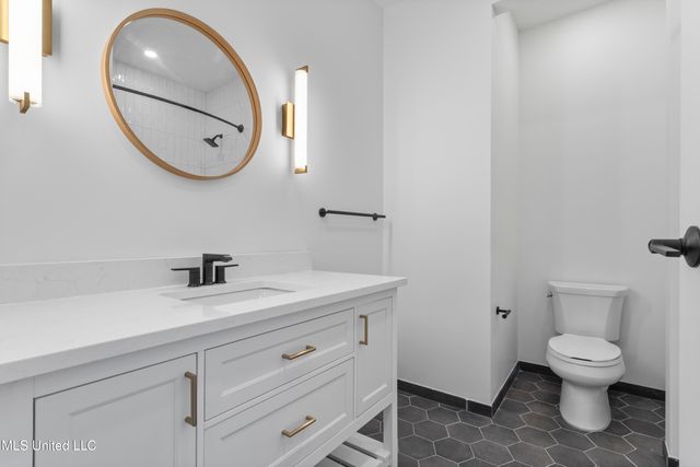 1515 Government Street, A302, Ocean Springs, MS 39564