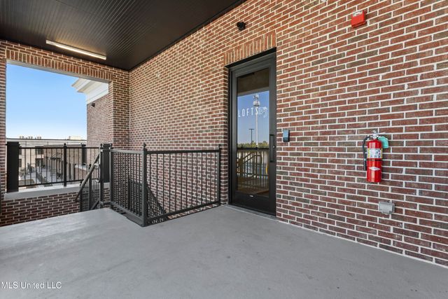 1515 Government Street, A302, Ocean Springs, MS 39564