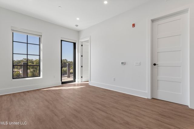 1515 Government Street, A302, Ocean Springs, MS 39564