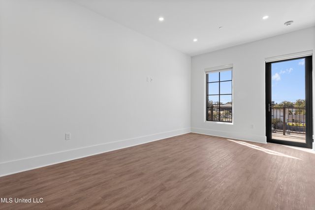 1515 Government Street, A302, Ocean Springs, MS 39564