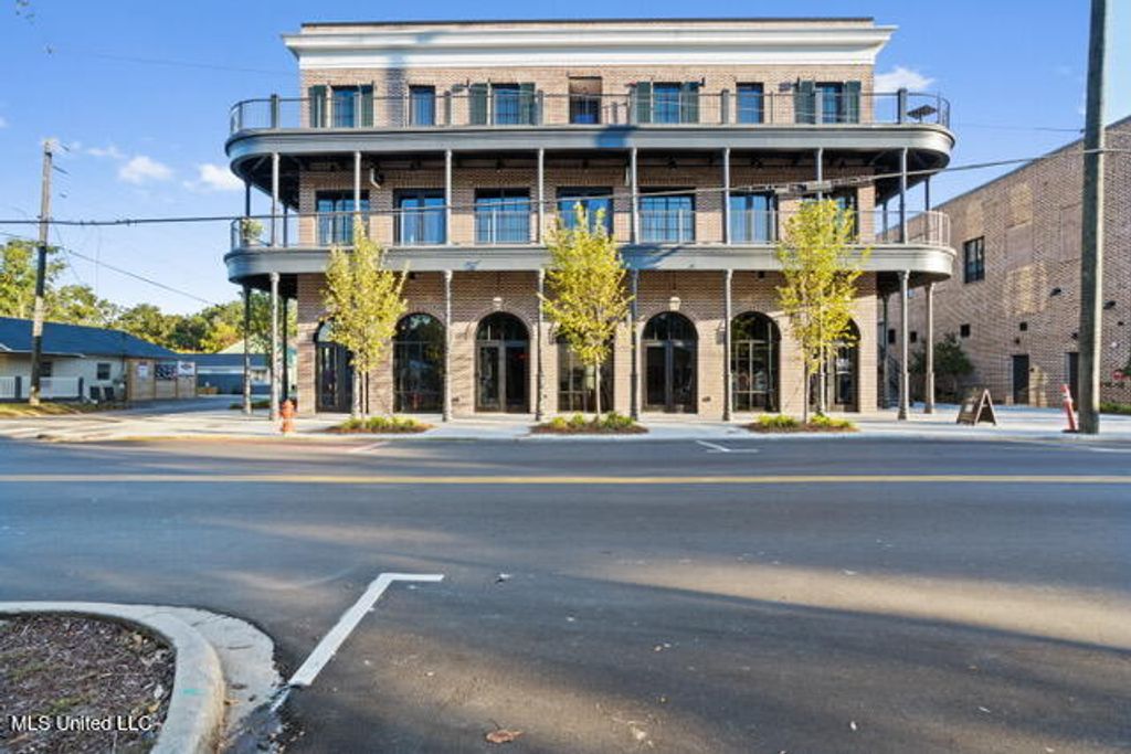 1515 Government Street, A302, Ocean Springs, MS 39564