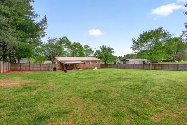 237 Armstrong Rd, Doyle, TN 38559