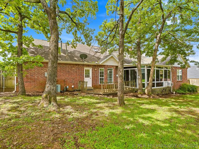 1409 Timber Lane, Mcalester, OK 74501