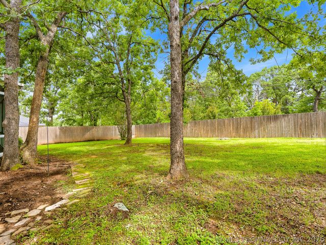 1409 Timber Lane, Mcalester, OK 74501