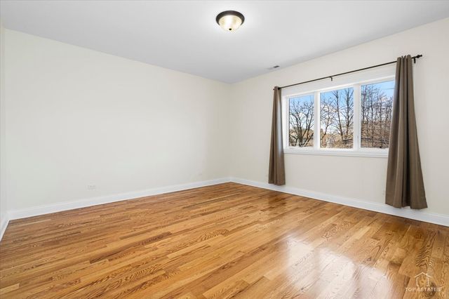 3326 S Lituanica Avenue, Chicago, IL 60608