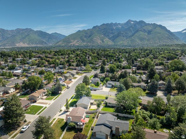 2088 FALCON WAY, Sandy, UT 84093
