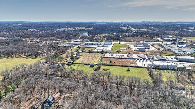 4970 Wildwood Lane, Springdale, AR 72762