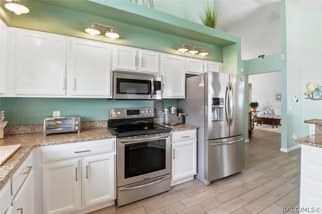 5639 W Hunters Ridge Circle, Lecanto, FL 34461