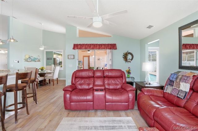 5639 W Hunters Ridge Circle, Lecanto, FL 34461