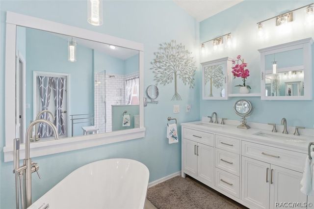 5639 W Hunters Ridge Circle, Lecanto, FL 34461