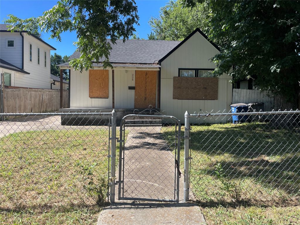 226 W Louisiana Avenue, Dallas, TX 75224