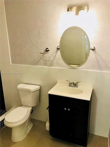 944 NW 51st St 1, Miami, FL 33127