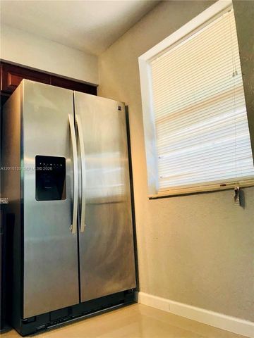 944 NW 51st St 1, Miami, FL 33127