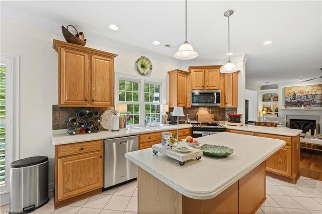 4221 Pennfield Way, High Point, NC 27262