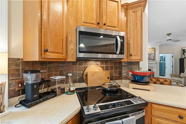 4221 Pennfield Way, High Point, NC 27262