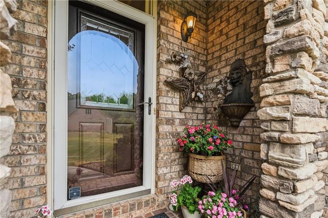 4221 Pennfield Way, High Point, NC 27262