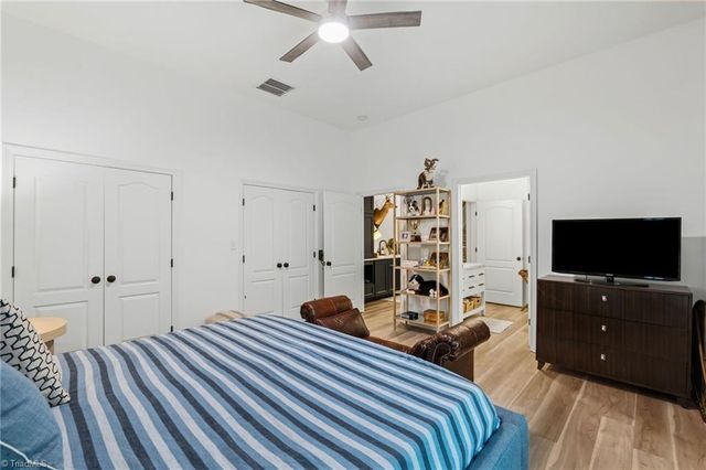 4221 Pennfield Way, High Point, NC 27262