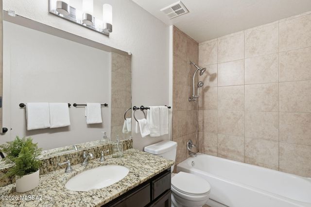 5731 N Camino Esplendora, Tucson, AZ 85718