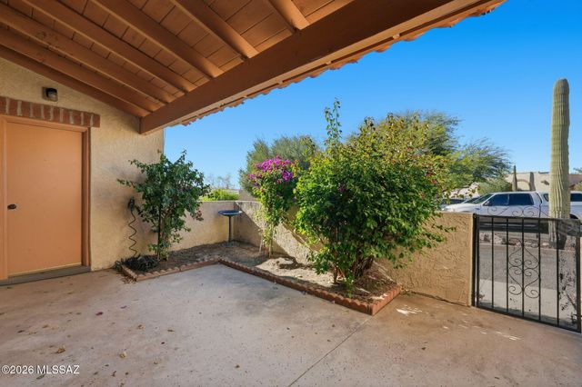 5731 N Camino Esplendora, Tucson, AZ 85718