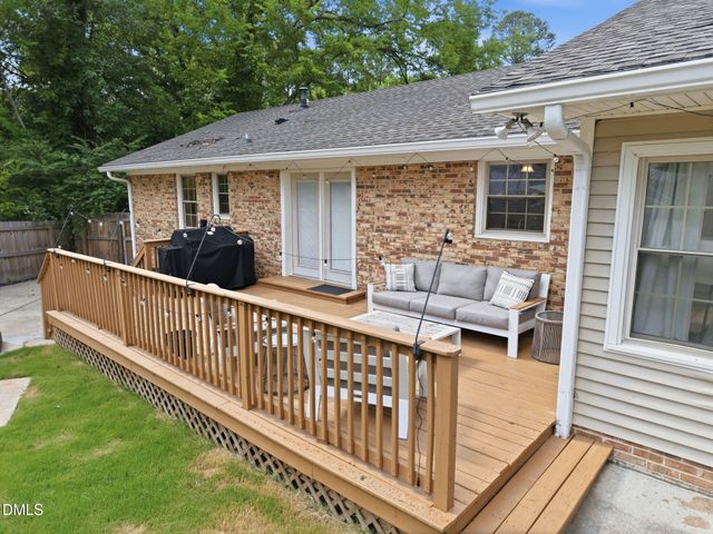 817 Chatham Lane, Raleigh, NC 27610